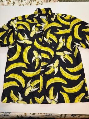 Black Banana-Print Short-Sleeve Button-Down Shirt